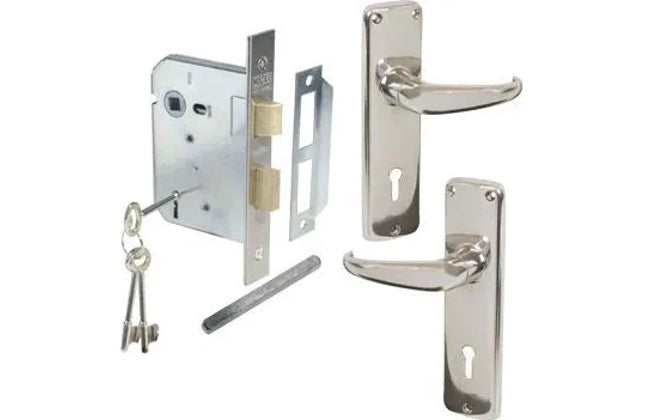 Lockset Classic Meduim Duty-2/3 Lever-Chrome