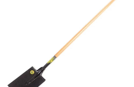 Spade Flat Steel Long Wooden Handle Lasher-
